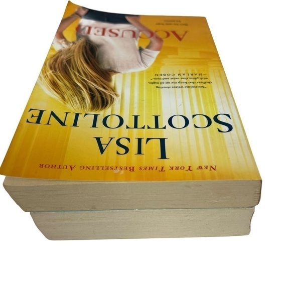 LISA SCOTTOLINE Books/Novels Bundle of 2 Fiction Trade Paperbacks Thriller - Picture 5 of 8